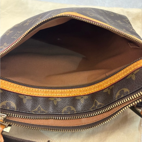 Authentic Louis Vuitton Monogram Canvas Pochette Bosphore Messenger Bag - Picture 7 of 8